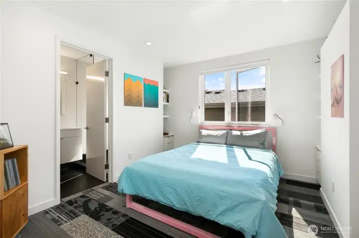 The primary bedroom includes an en suite 3/4 bathroom.