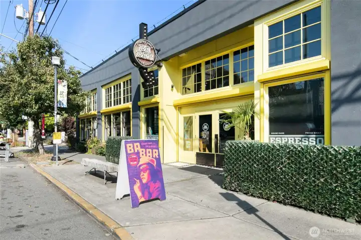 Nearby to wonderful restaurants, Seattle U, and so much more.