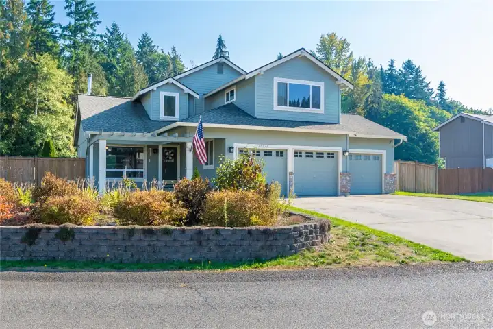 A home that makes a great first impression!