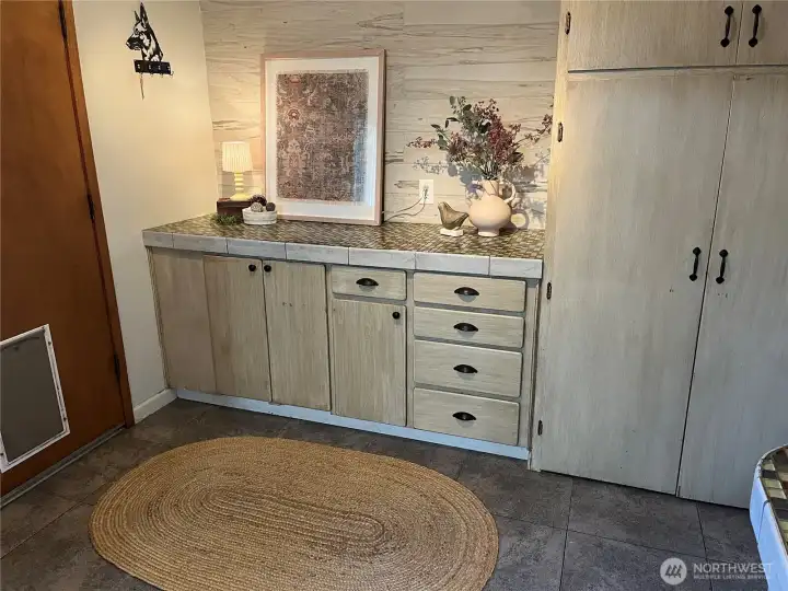 Additional storage for laundry