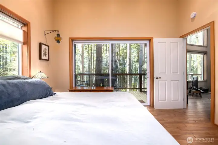 Primary has direct access to covered deck