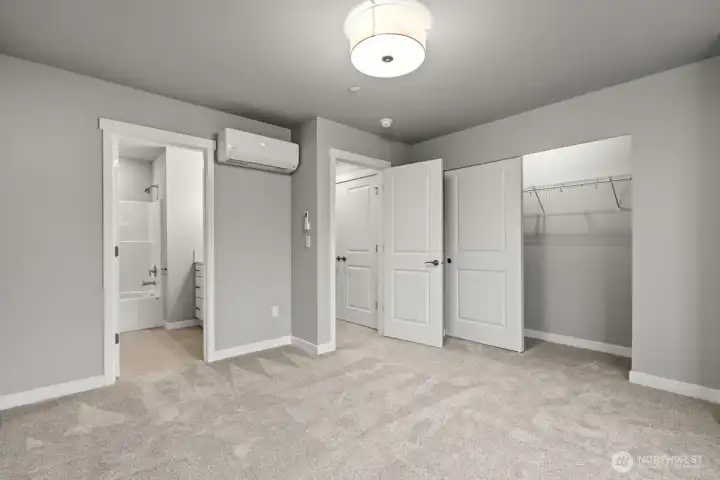 Photographs are for illustrative purposes only. Features, finishes, interior/exterior colors, landscaping and floorplan shown may vary from actual homes built