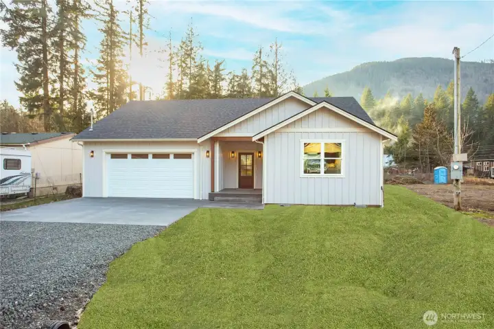 Beautifully built with surrounding mountain views in mind