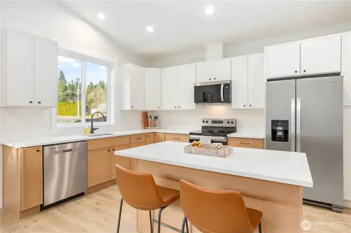 Kitchen w/ Island
