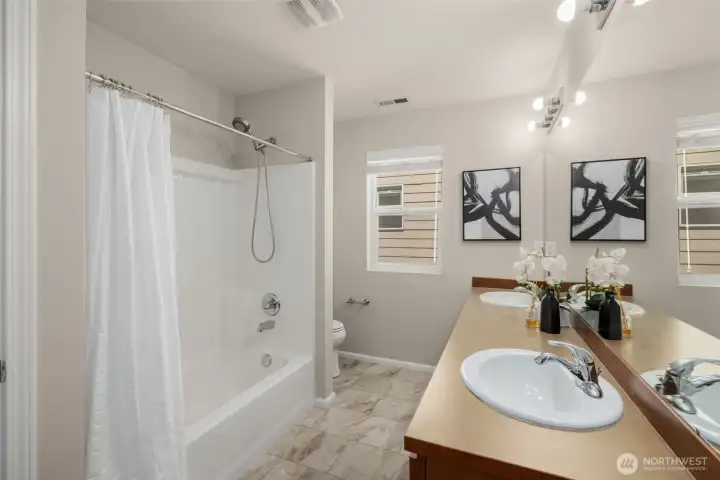 Upstairs hall bathroom