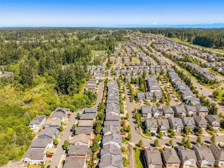 Walking distance to highly sought after Tambark creek elementary, two neighborhood community parks and sprawling Tambark creek park & ball fields.