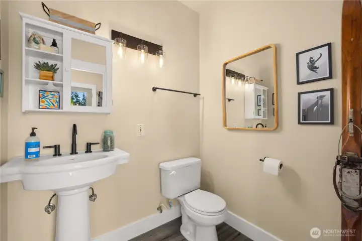 Main level 3/4 bathroom.