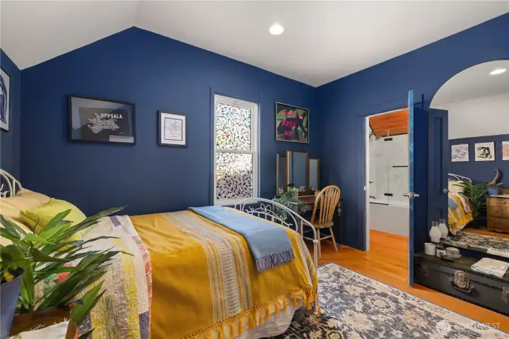 2nd bedroom connects to the full bathroom.