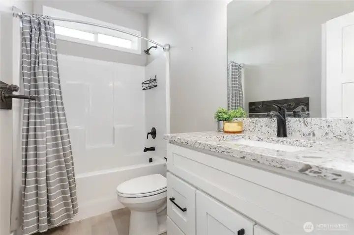 Guest full Bathroom