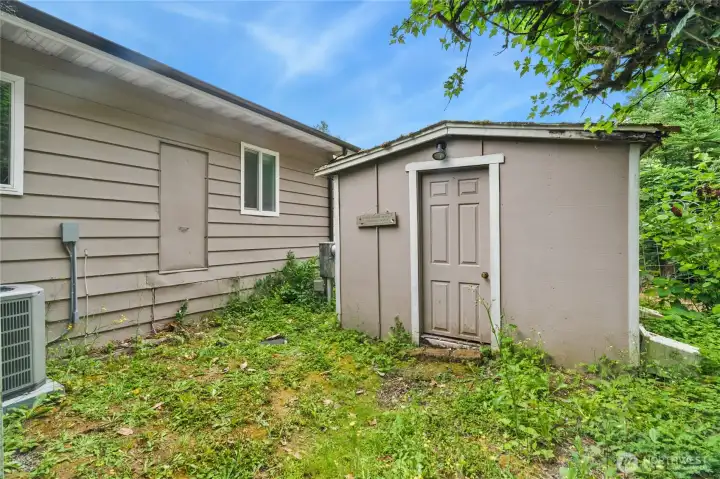 West side of home w/ AC unit