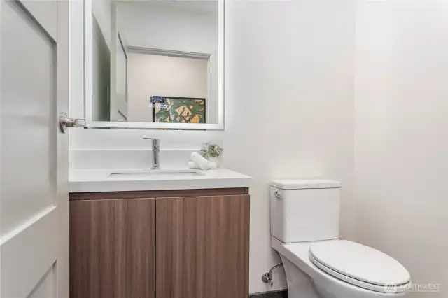 Entry 1/2 bathroom.