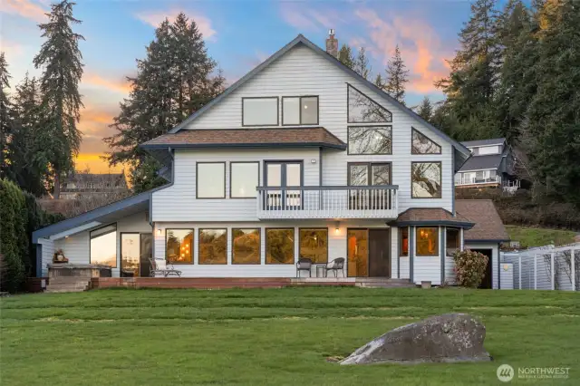 Welcome to your waterfront retreat home!