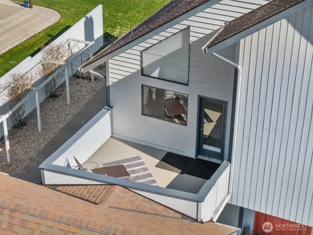 West Facing Deck - 2nd Floor
