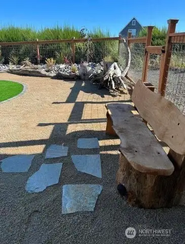 Place to sit and appreciate the sound of the ocean.