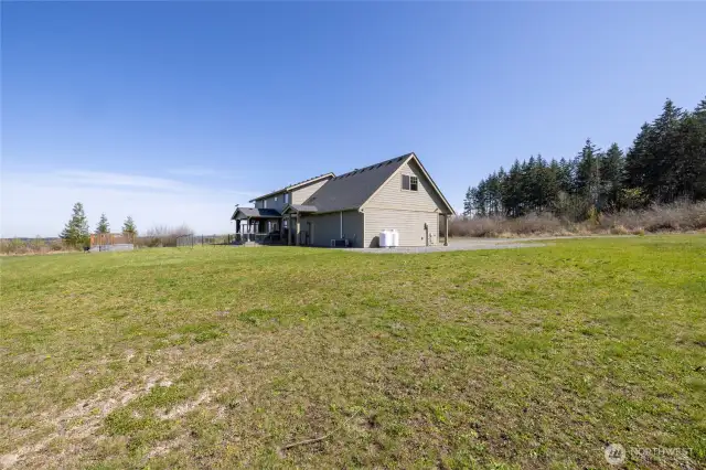 Your private 20-acre ranch offers complete serenity, whether for solitude or entertaining.