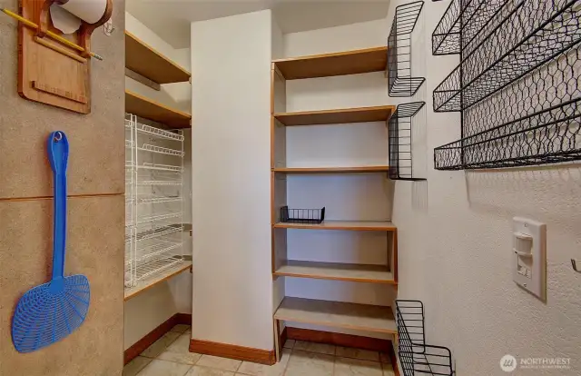 Walk in pantry