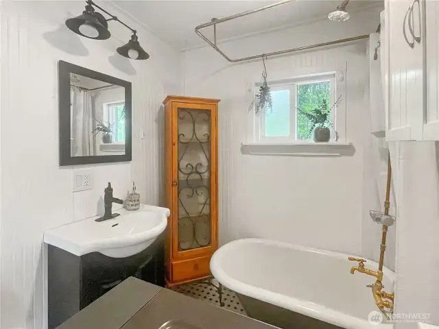 GUEST BATH WITH CLAWFOOT TUB/SHOWER