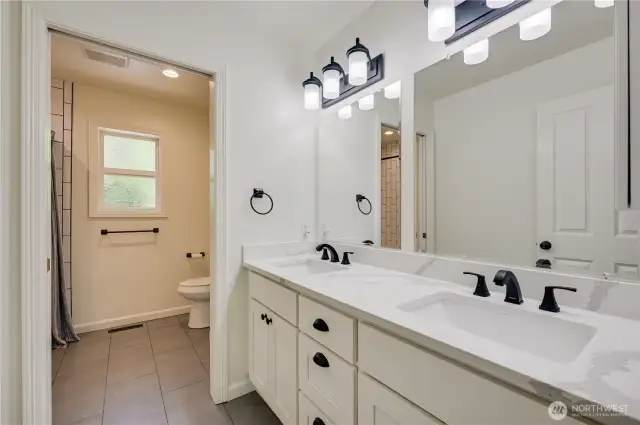 Full bath upstairs