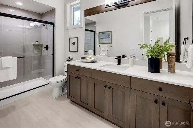 Main Floor Guest Suite Bath