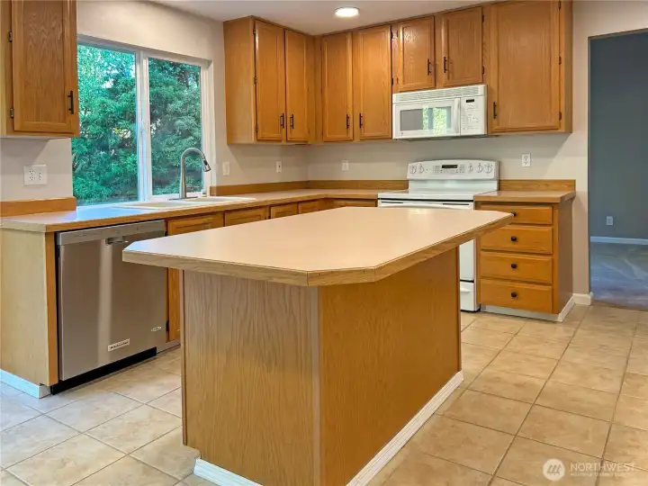 Kitchen not staged