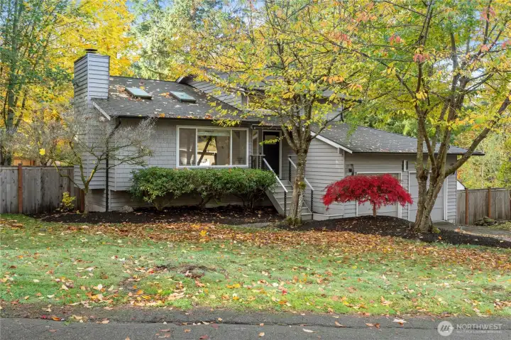 Welcome Home to 14711 70th Ct NE, Kenmore 98028