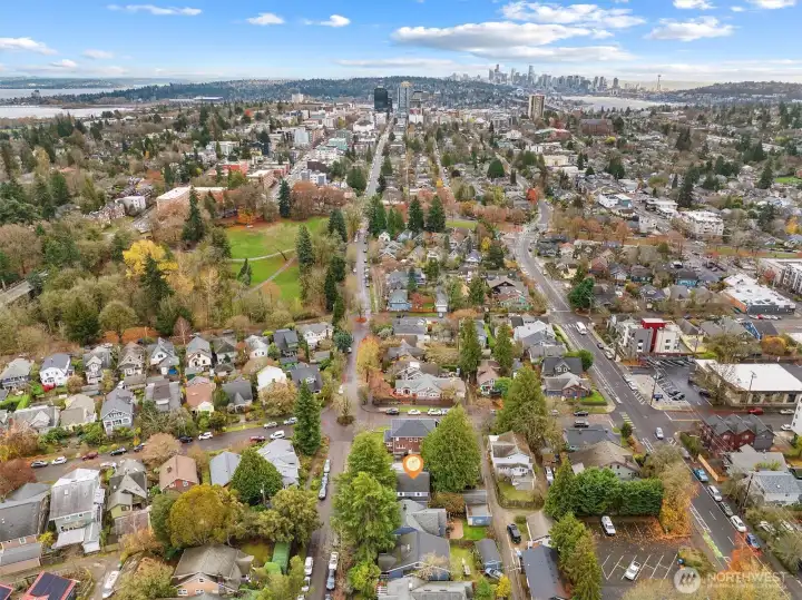 Aerial photo looking south. Sought after location. You can see downtown, Lake Union, Lake Washington and Cowan Park from this photo. Walking distance to light rail, Whole Foods, cafes, restaurants and parks. Only minutes to UW, UW hospital, downtown, Amazon and 520. #1 sought after school cluster. 95 walk score, 91 bike score!