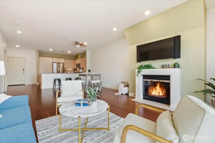Living Room, Hardwood Floors, Tall Ceilings, Gas Fireplace
