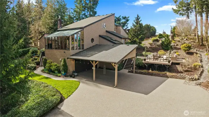 Experience Achitectural Elegance in this Lake Tapps home on 2 equestrian acres