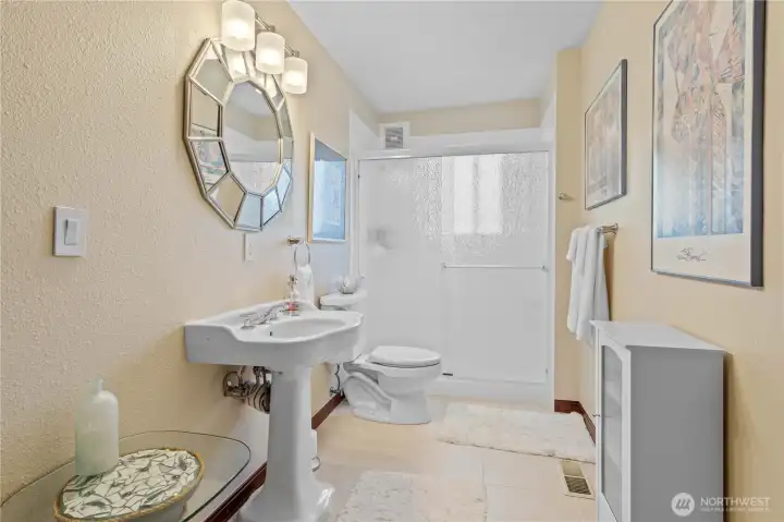 second floor bathroom off bonus room that could be converted into another master bedroom