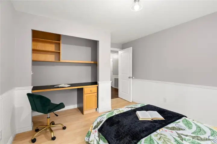 Bedroom 3 with built in office