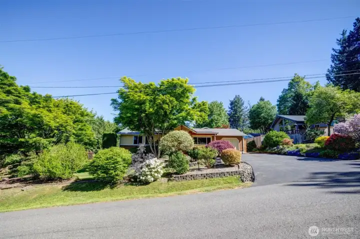 Located a few blocks from Main St in quiet area