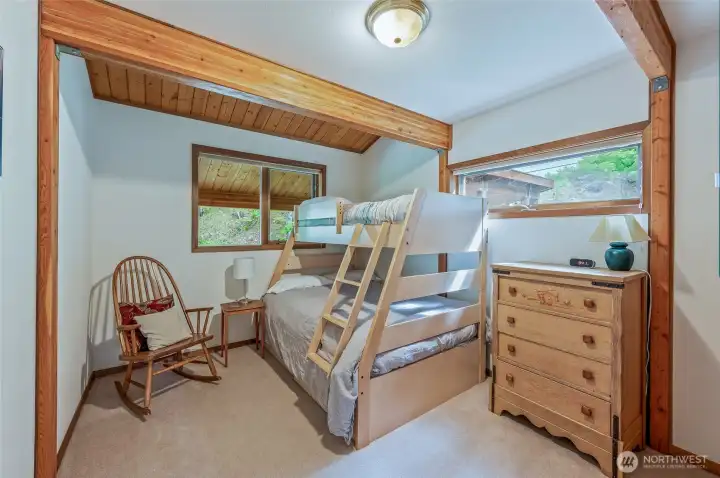 Main floor bed 1