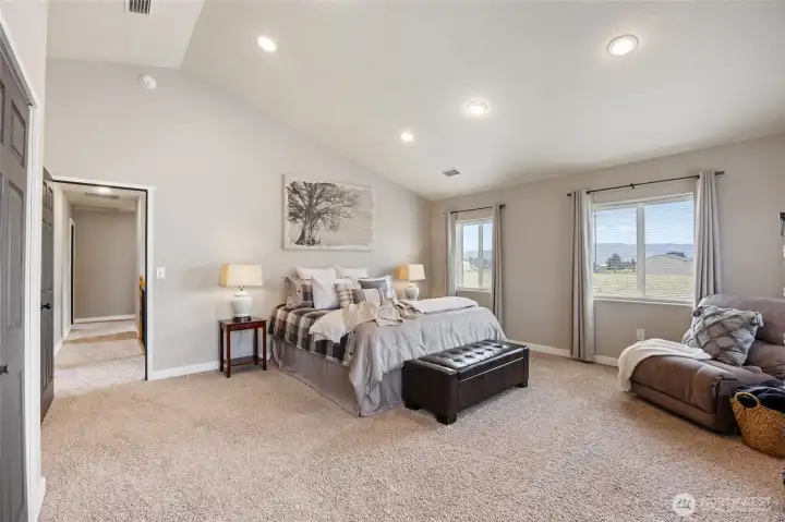 Large Primary Bedroom Large Primary Bedroom