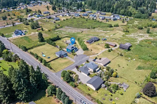 Cul-de-sac neighborhood in a country setting.