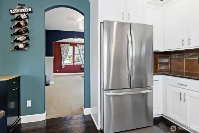 Opposing side of kitchen.