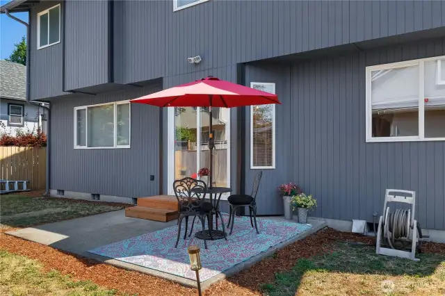 Nice concrete patio - no wooden deck to re-stain every year!