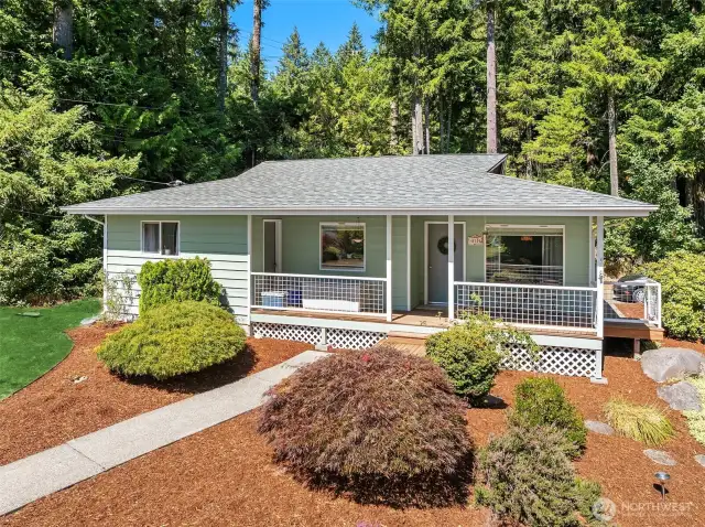 968 square feet ADU with parking in back.