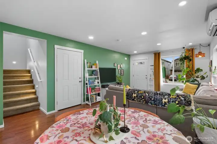 Spacious dining area open for entertaining!