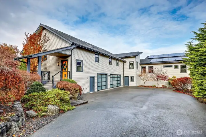 Larger driveway provides plenty of parking