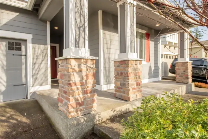 Large covered front porch for year round enjoyment