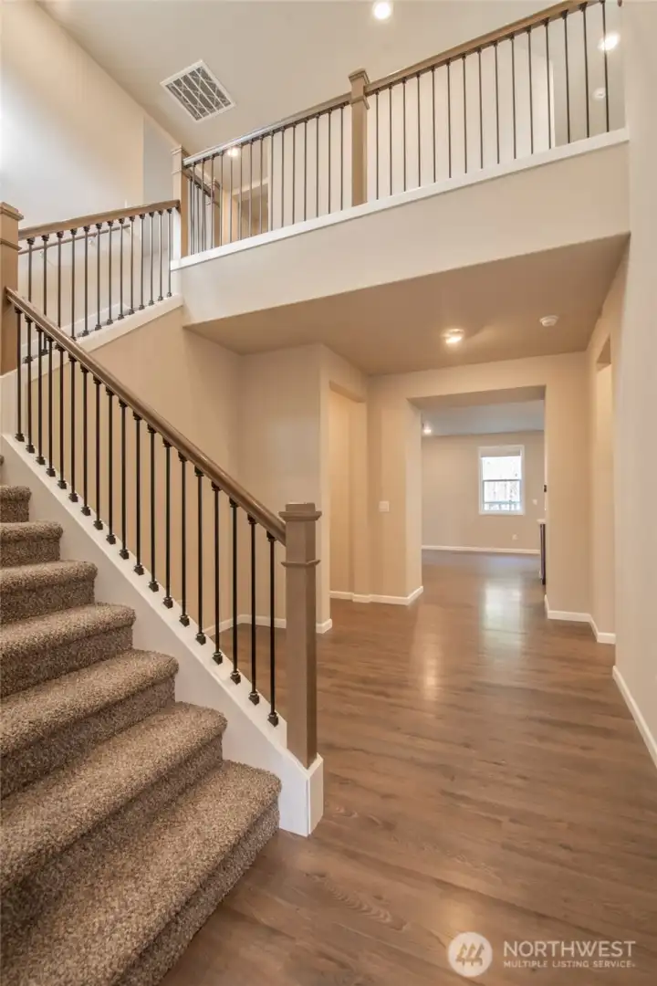 Beautiful entry with vaulted ceilings