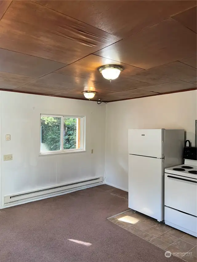 Kitchen/Dining area