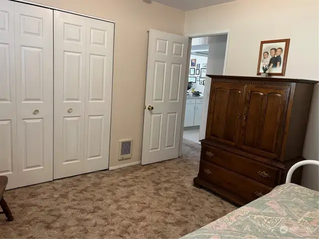 Large 2nd bedroom with full closet.