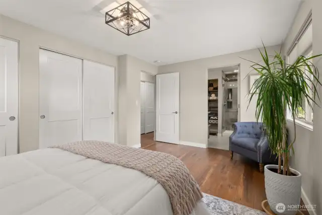 Love the classic simplicity of the design. NOTE: if you look close, just to the left of the shower on the floor. That black square is actually a laundry shoot.