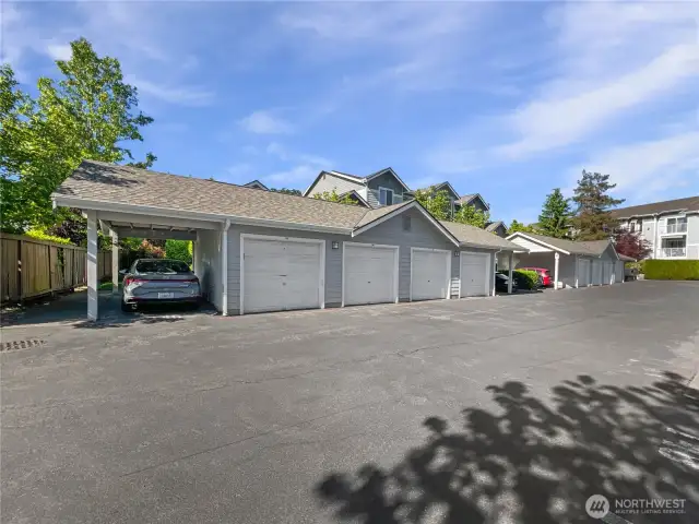 1 garage included and it features battery back-up so you can open and close the garage door even if the power is out.