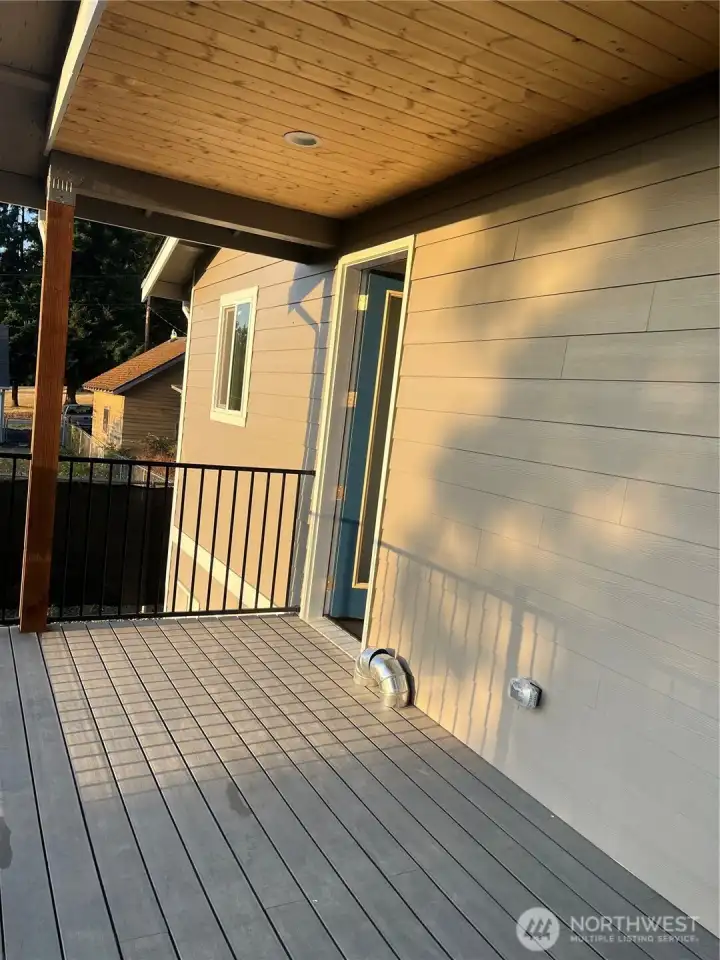 Huge covered back deck