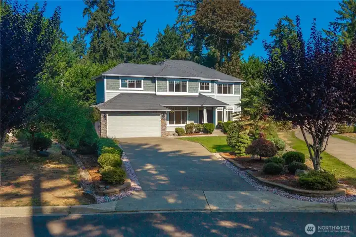 Gorgeous extended driveway!