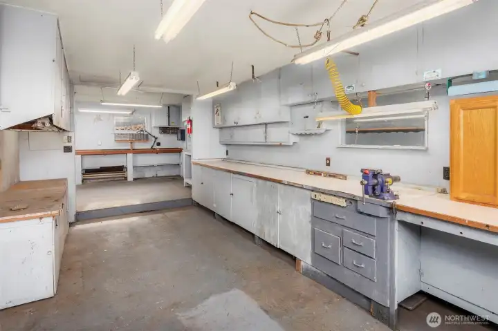 835 sq ft detached shop with power.