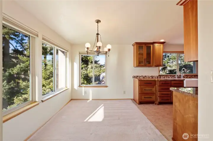 Dinning room with easy kitchen access