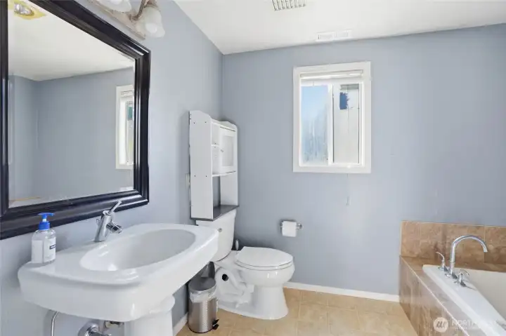 Full bathroom upper level